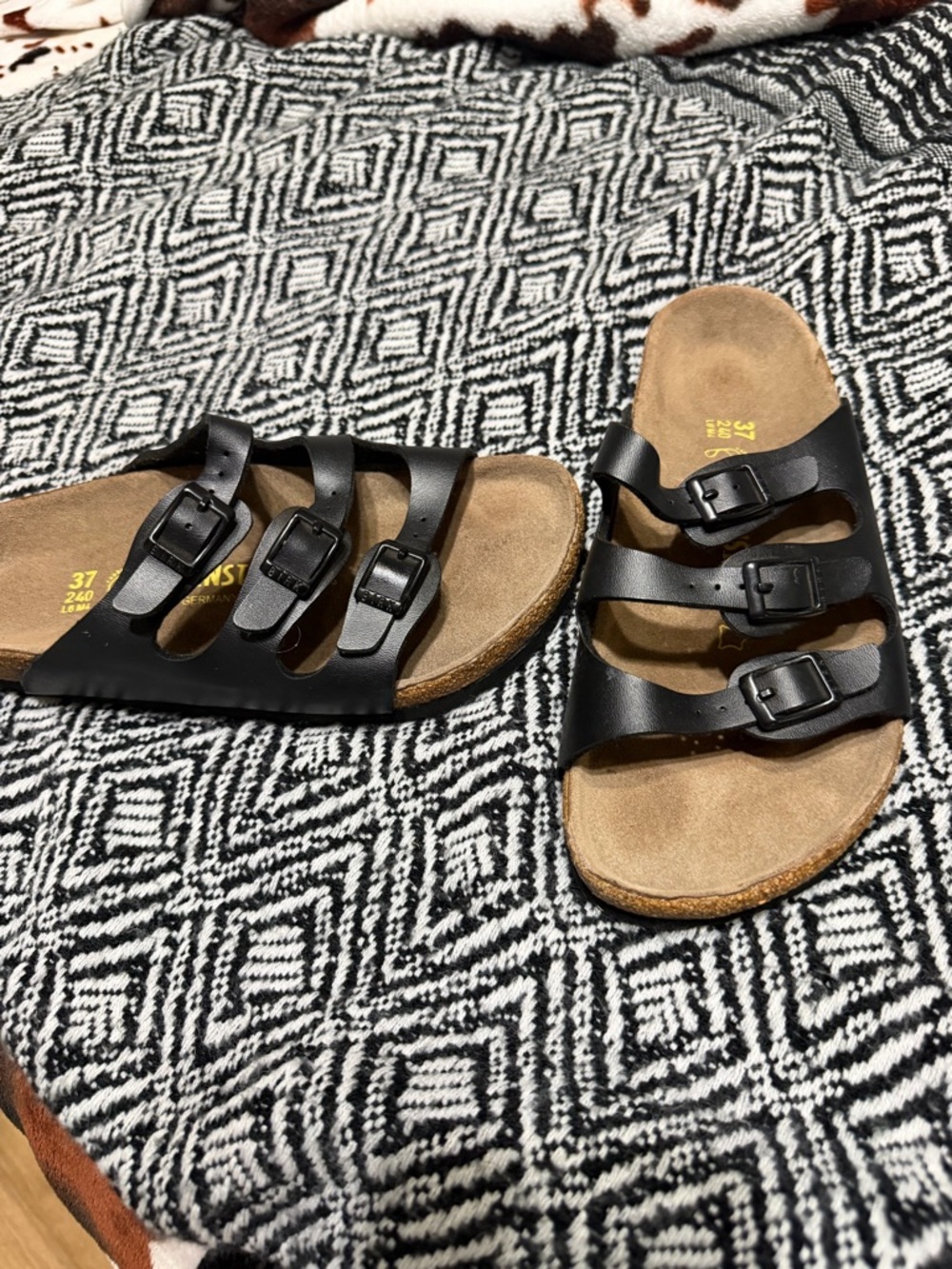 Birkenstock Black Triple-Strap Madrid-Style Sandals - Picture 5 of 7
